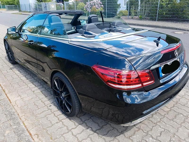 Gebraucht Mercedes E350 AMG 252 PS (185 kW) 2014 Schwarz Cabrio