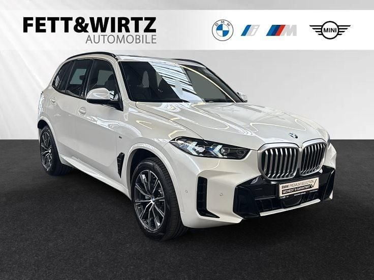 Gebraucht BMW X5 M Sport 352 PS (258 kW) 2024 Mineralweiss metallic SUV