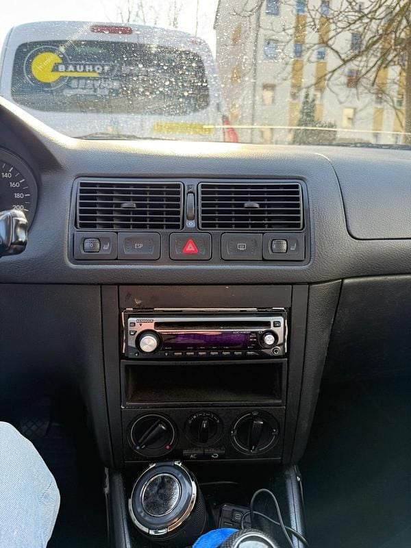 Gebraucht VW Golf IV 75 PS (55 kW) 2001 Schwarz Kleinwagen