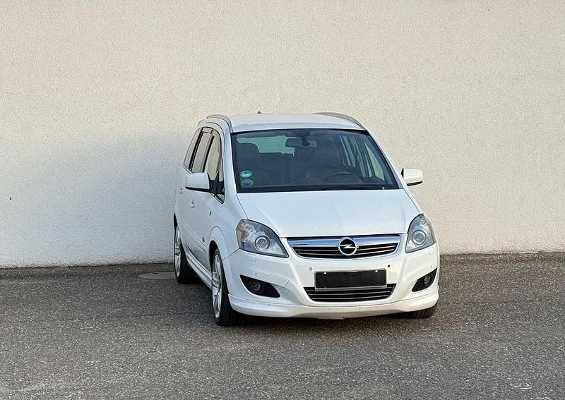 Weiß Gebraucht 2011 Opel Zafira OPC Van / Kleinbus | 2.999 € (Superpreis) - Bild 1/4