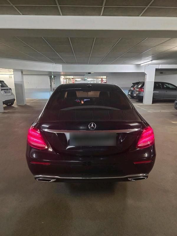 Gebraucht Mercedes E200 150 PS (110 kW) 2018 Schwarz Limousine