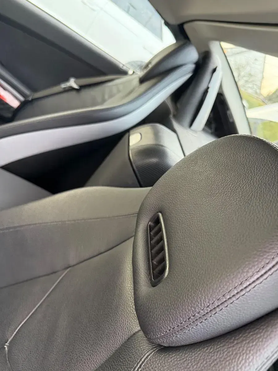 Second-hand Mercedes SLK200 163 CP (119 kW) 2005 Argintiu Cabrio