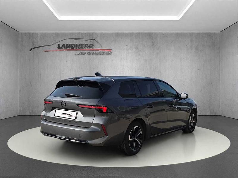 Gebraucht Opel Astra 131 PS (96 kW) 2025 Vulkan grau (metallic) Kombi