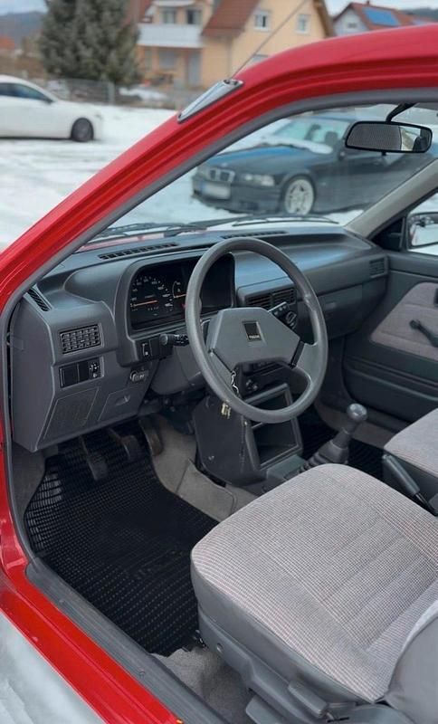 Gebraucht Mazda 121 54 PS (39 kW) 1989 Rot Kleinwagen