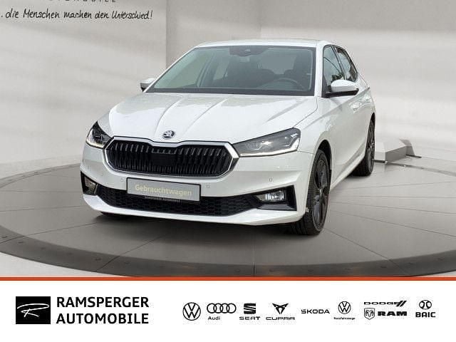 Candyweiß Gebraucht 2022 Skoda Fabia Style Limousine | 17.490 € (Fairer Preis) - Bild 1/4