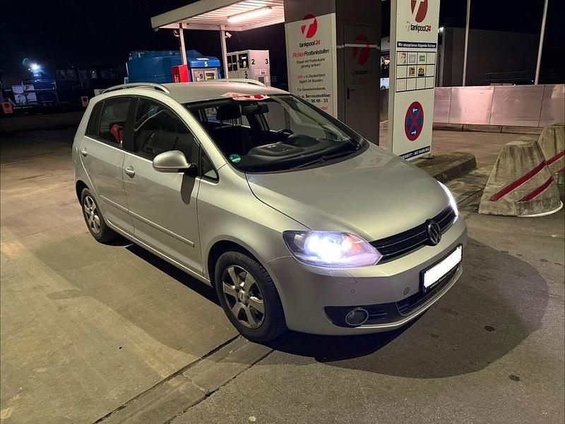 Gebraucht VW Golf Plus Cross Highline 122 PS (89 kW) 2011 Silber Van / Kleinbus