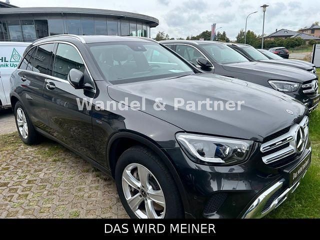 Gebraucht Mercedes GLC300e 194 PS (142 kW) 2021 Grau graphitgraumet. metallic SUV