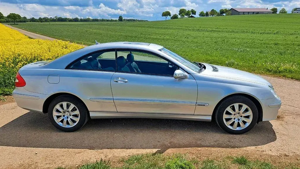 Gebraucht Mercedes CLK280 Elegance 231 PS (169 kW) 2007 Silber Coupé