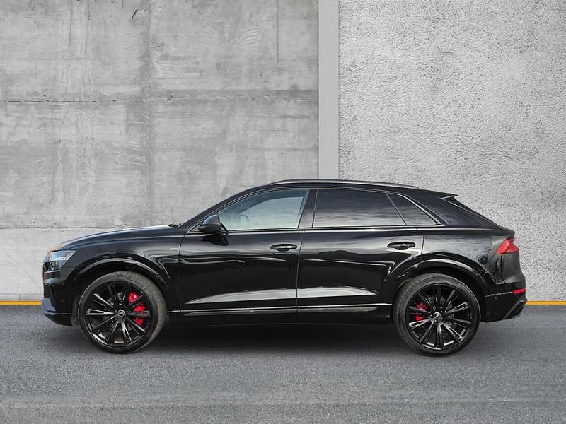Gebraucht Audi Q8 S-Line 286 PS (210 kW) 2022 Außenfarbe: SUV