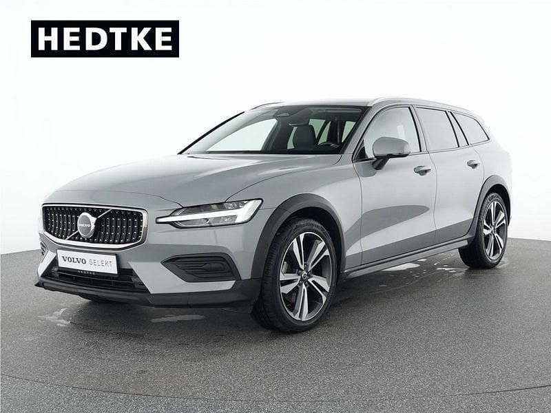 Grau Gebraucht 2023 Volvo V60 CC Plus Kombi | 38.880 € (Fairer Preis) - Bild 1/4