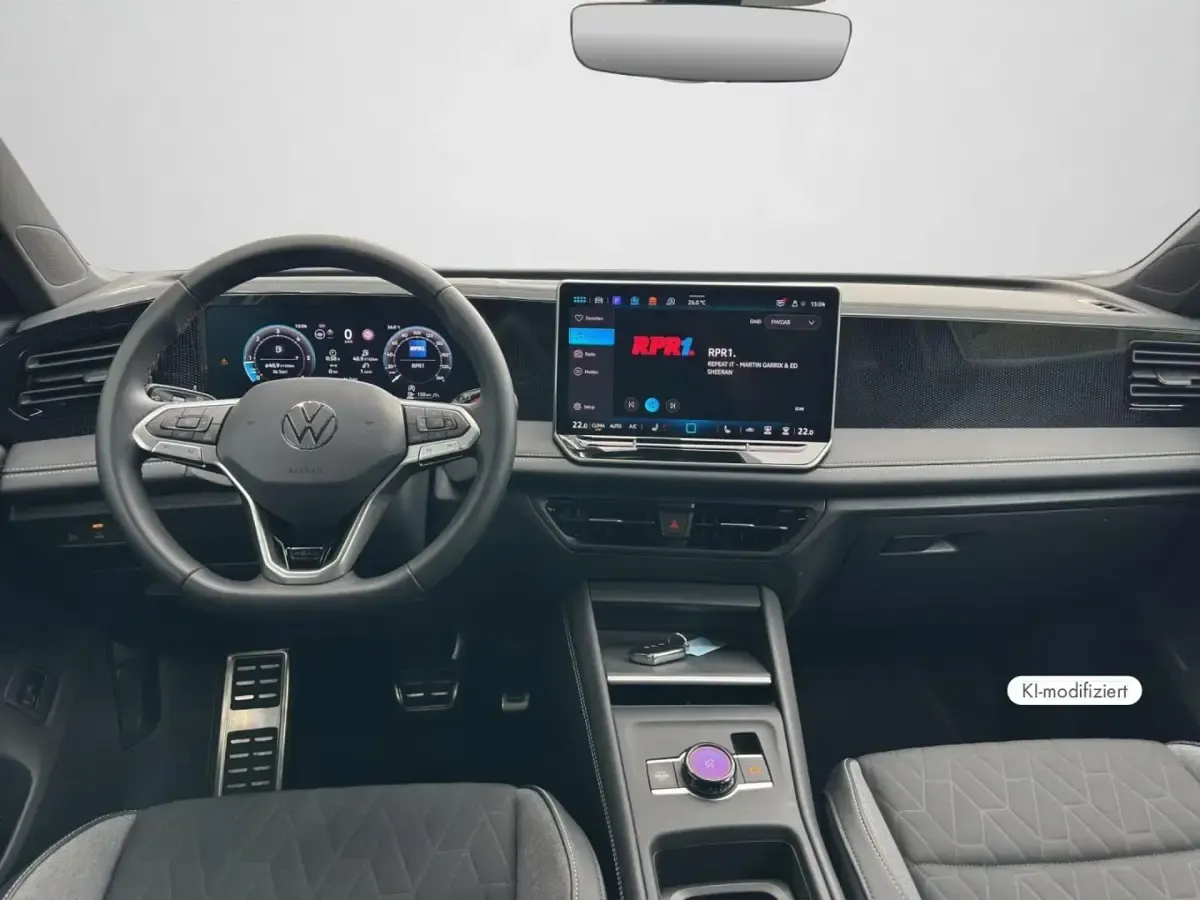 Gebraucht VW Tiguan Goal 150 PS (110 kW) 2025 Delfingrau metallic (metallic) SUV
