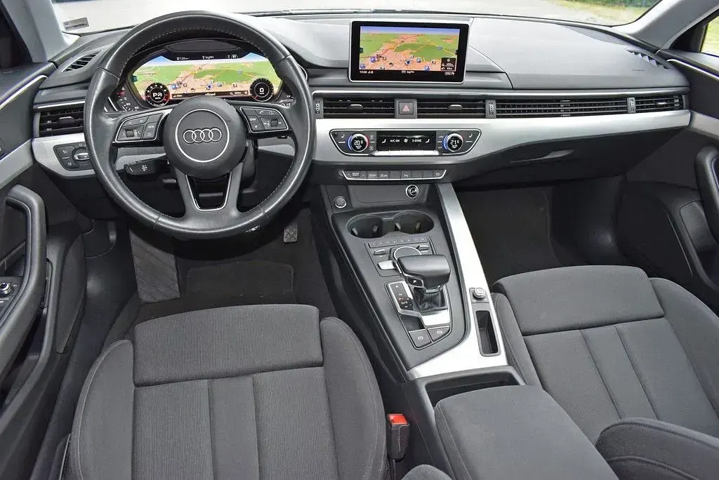 Gebraucht Audi A4 Sport 252 PS (185 kW) 2018 Blau Kombi