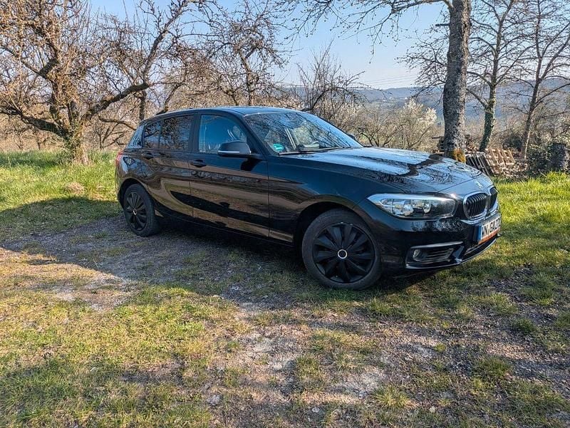 Gebraucht BMW 120 Advantage 184 PS (135 kW) 2016 Schwarz Kleinwagen