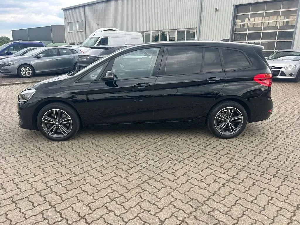Gebraucht BMW 218 Sport Line 150 PS (110 kW) 2021 Schwarz Van / Kleinbus