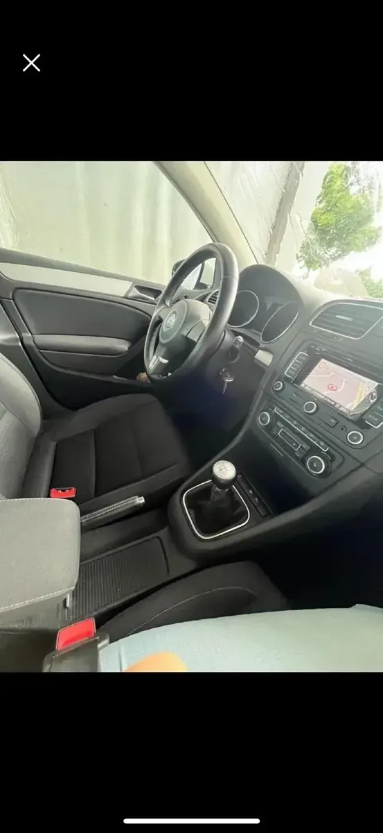 Gebraucht VW Golf 105 PS (77 kW) 2010 Weiß Coupé