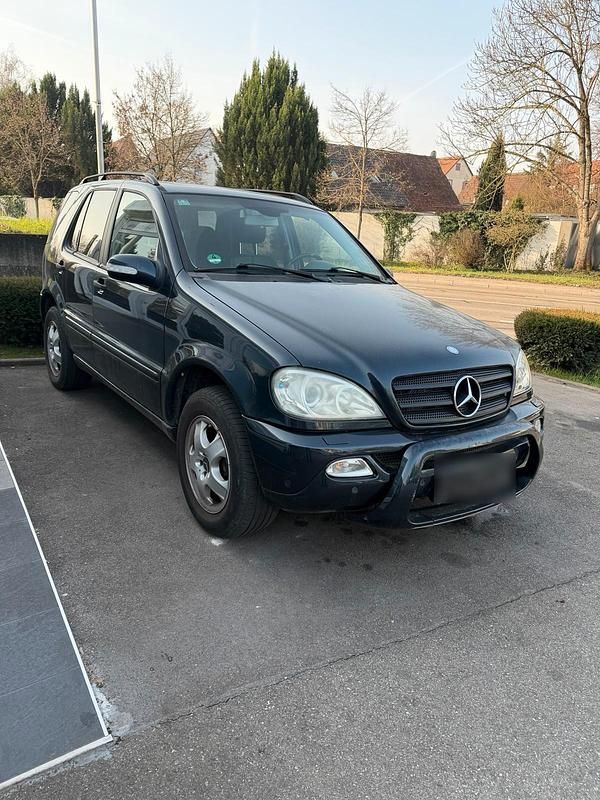 Gebraucht Mercedes ML320 218 PS (160 kW) 2002 Schwarz SUV