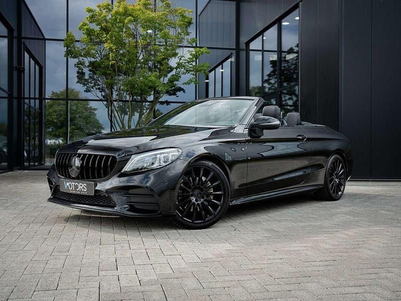 Schwarz Gebraucht 2019 Mercedes C220 AMG Cabrio | 29.995 € (Fairer Preis) - Bild 1/4