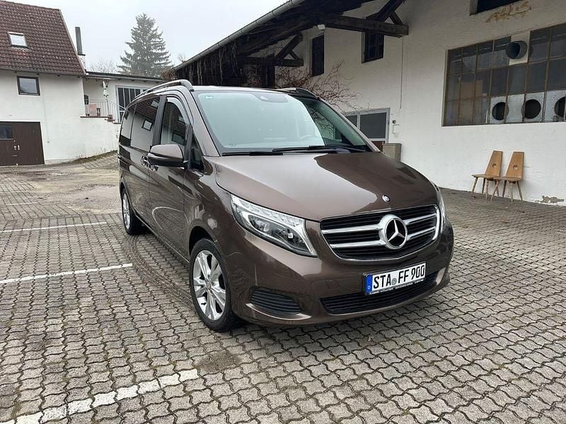 Gebraucht Mercedes V250 Edition 190 PS (139 kW) 2016 Braun Van / Kleinbus