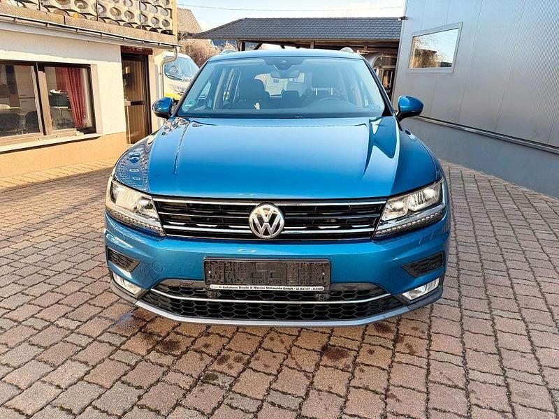 Gebraucht VW Tiguan Highline 150 PS (110 kW) 2016 Blau SUV