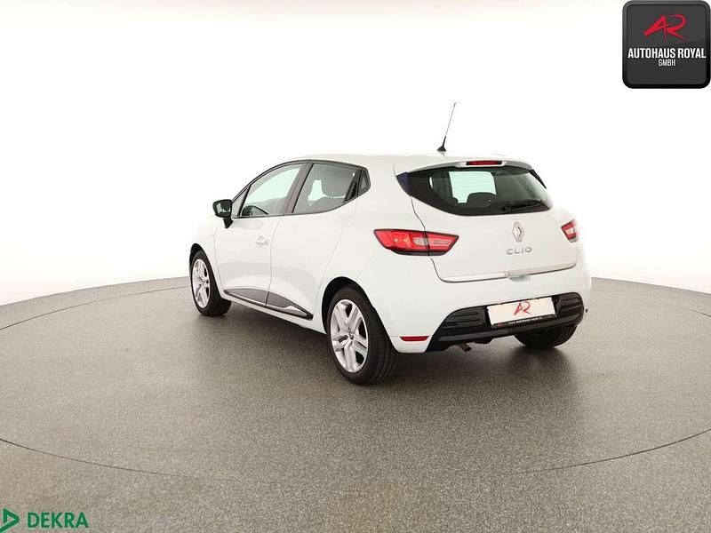 Gebraucht Renault Clio IV 73 PS (53 kW) 2016 Gletscherweiss Kleinwagen