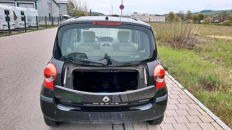 Second-hand Renault Modus 75 CP (55 kW) 2007 Negru Monovolum