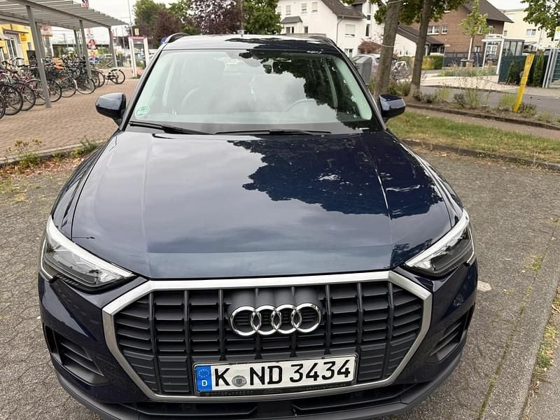 Blau Gebraucht 2020 Audi Q3 Advanced SUV | 22.250 € (Guter Preis) - Bild 1/4
