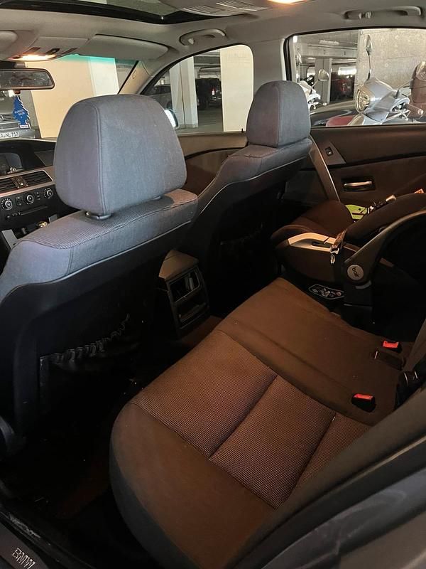 Gebraucht BMW 520 170 PS (125 kW) 2005 Grau Limousine