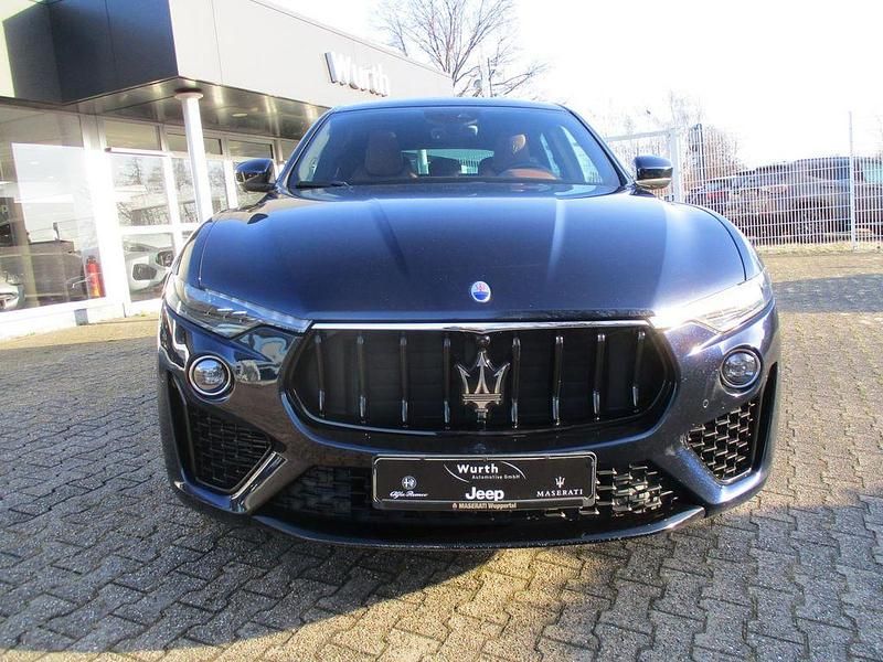 Gebraucht Maserati Levante 349 PS (256 kW) 2021 Blau SUV