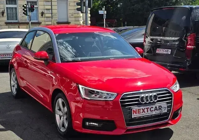 Gebraucht Audi A1 Sport 95 PS (69 kW) 2017 Rot Kleinwagen