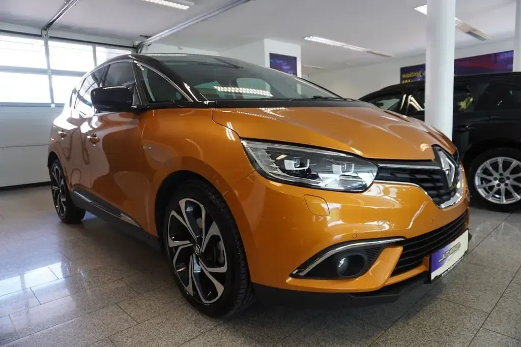 Gebraucht Renault Scénic Bose Edition 131 PS (96 kW) 2017 Orange Van / Kleinbus