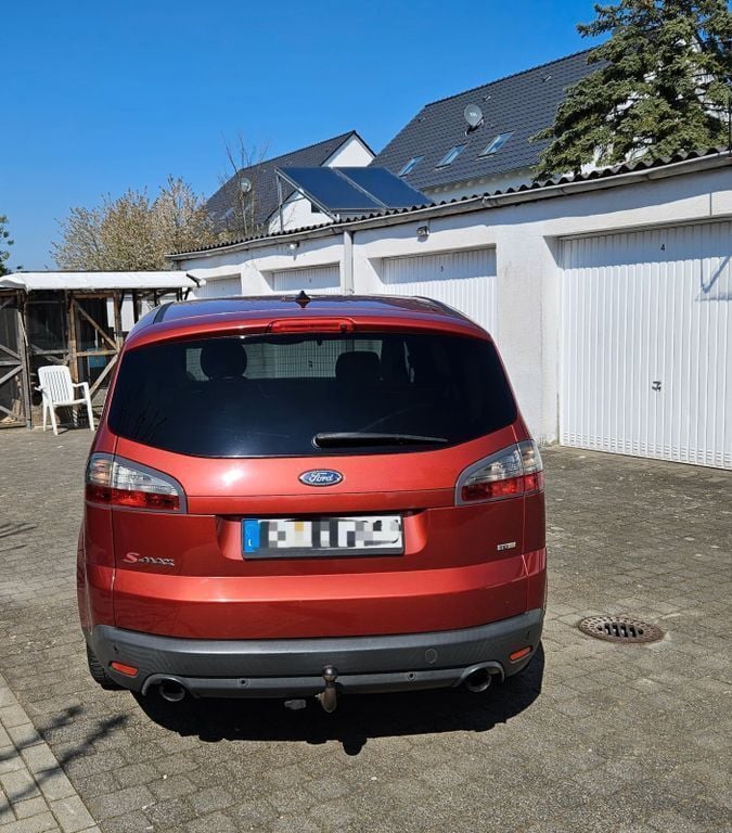 Gebraucht Ford S-MAX Titanium 175 PS (128 kW) 2009 Orange Van / Kleinbus