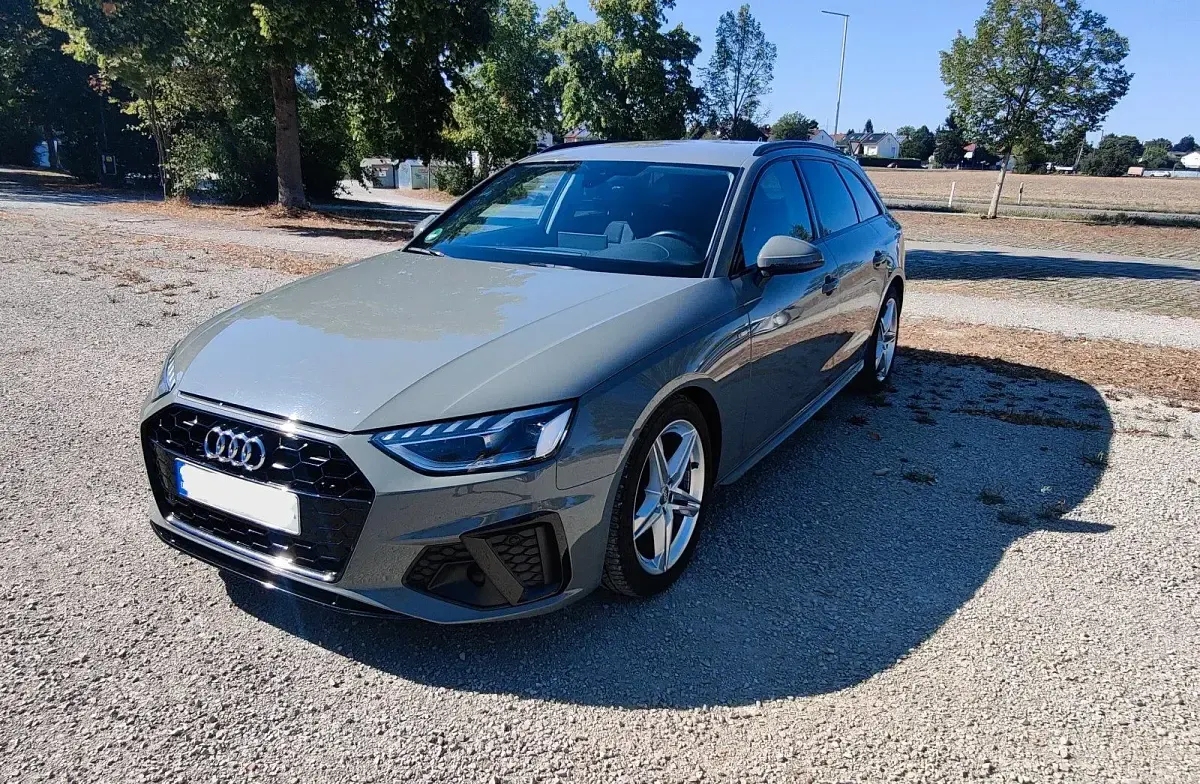 Gebraucht Audi A4 S-Line 163 PS (119 kW) 2020 Grau Kombi