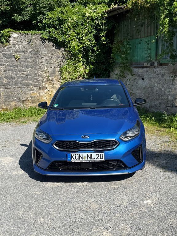 Blau Gebraucht 2020 Kia ProCeed Kleinwagen | 16.000 € (Superpreis) - Bild 1/4