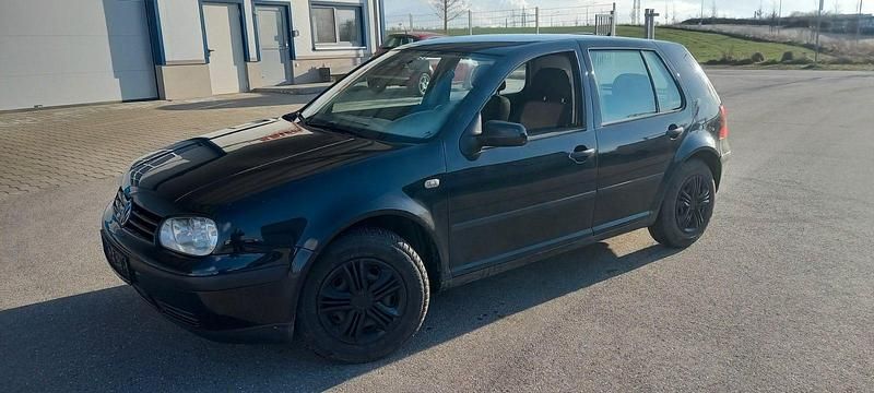 Gebraucht VW Golf IV 75 PS (55 kW) 2000 Schwarz Kleinwagen