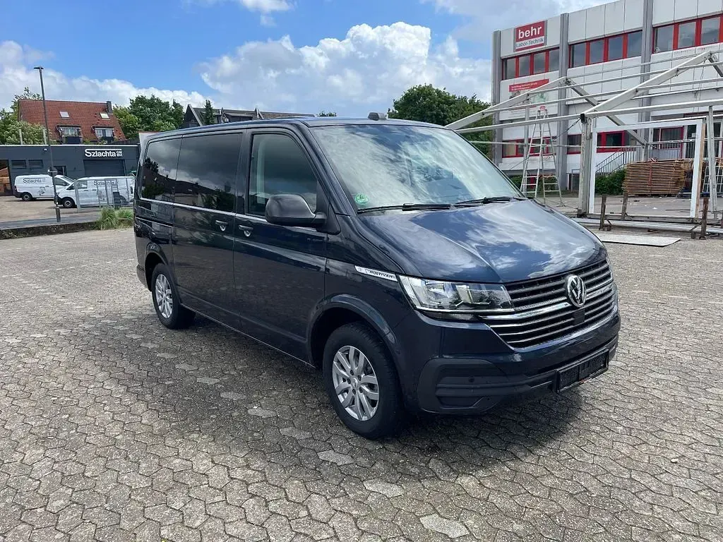 Gebraucht VW Multivan 150 PS (110 kW) 2021 Blau Van / Kleinbus