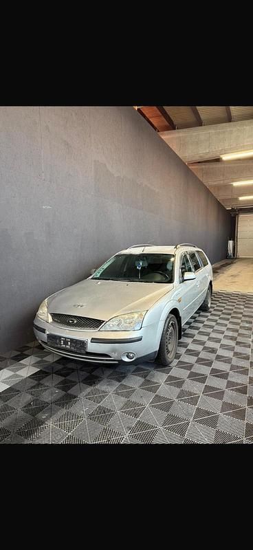 Grau Gebraucht 2002 Ford Mondeo Kombi | 799 € (Guter Preis) - Bild 1/4