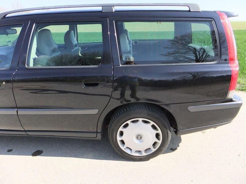 Gebraucht Volvo V70 140 PS (102 kW) 2003 Schwarz Kombi