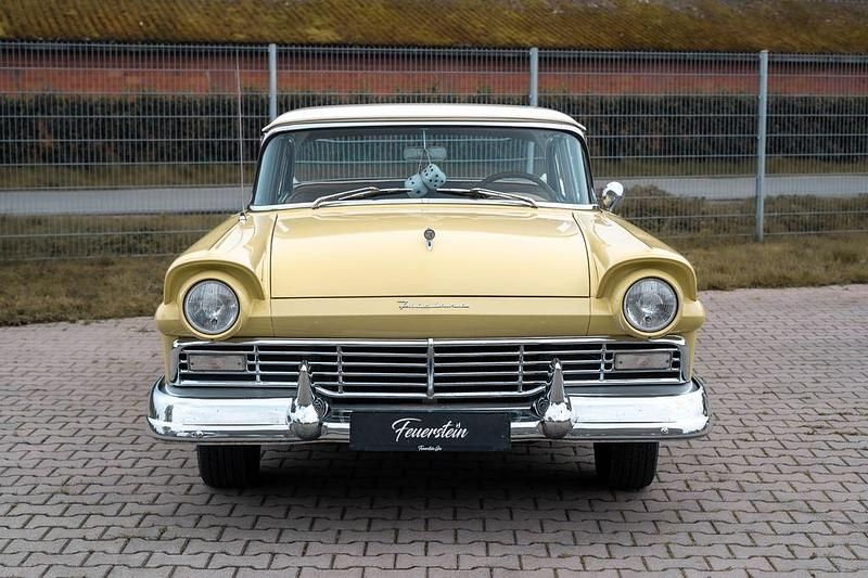 Gebraucht Ford Fairlane 129 PS (94 kW) 1957 Gelb Limousine