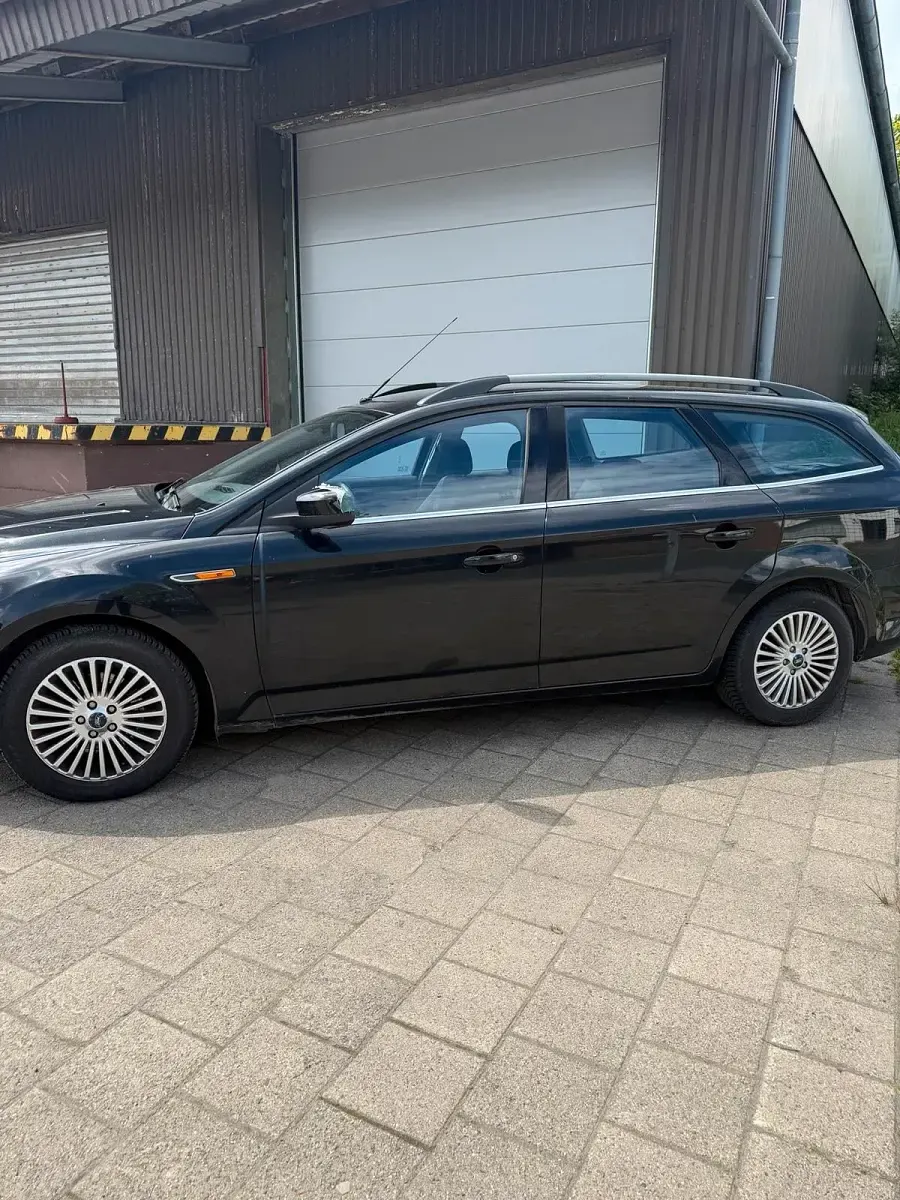 Gebraucht Ford Mondeo 140 PS (102 kW) 2008 Schwarz Kombi