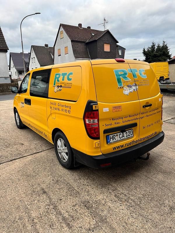 Gebraucht Hyundai H-1 170 PS (125 kW) 2010 Gelb Van / Kleinbus