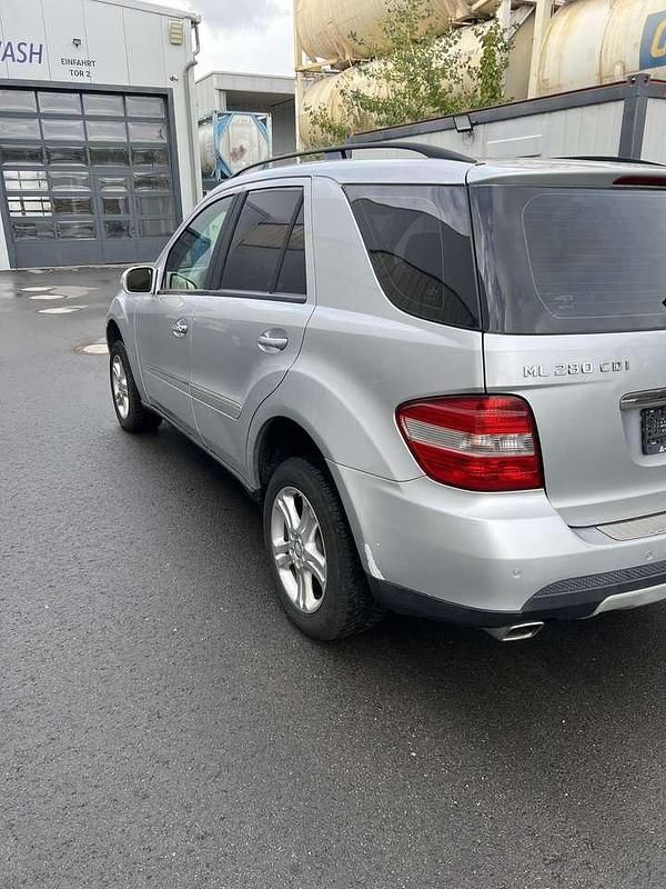 Gebraucht Mercedes ML280 190 PS (139 kW) 2007 SUV