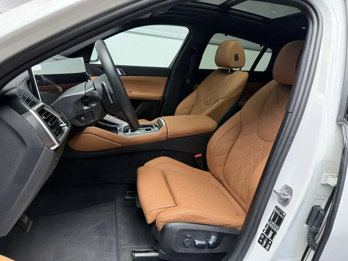 Gebraucht BMW X6 M Sport 298 PS (219 kW) 2025 Alpinweiss iii SUV