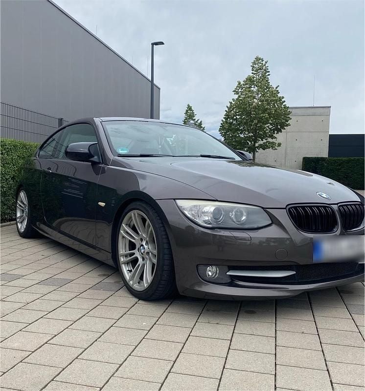 Używany BMW 330 245 KM (180 kW) 2010 Brązowy Coupe