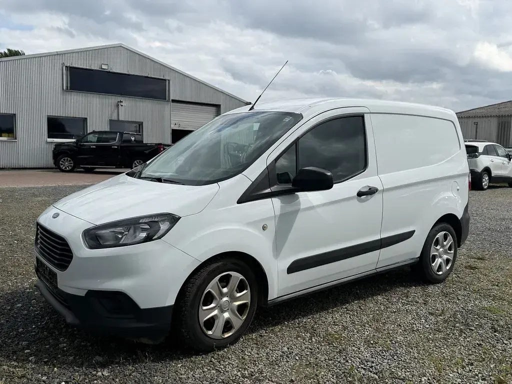 Gebraucht Ford Transit Trend 101 PS (74 kW) 2020 Frostweiã Van / Kleinbus