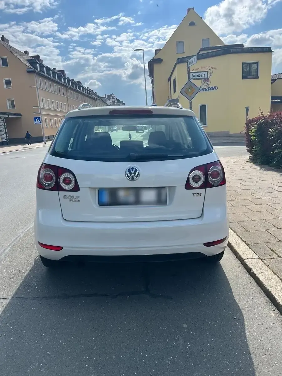 Gebraucht VW Golf VII 105 PS (77 kW) 2013 Weiß Kombi