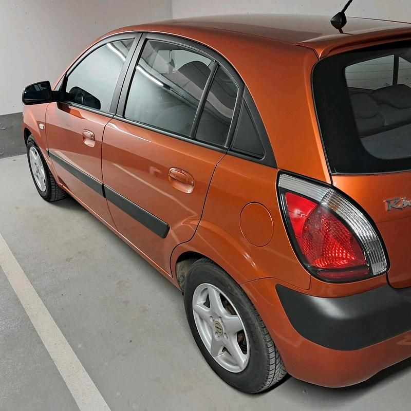 Gebraucht Kia Rio 97 PS (71 kW) 2008 Orange Limousine
