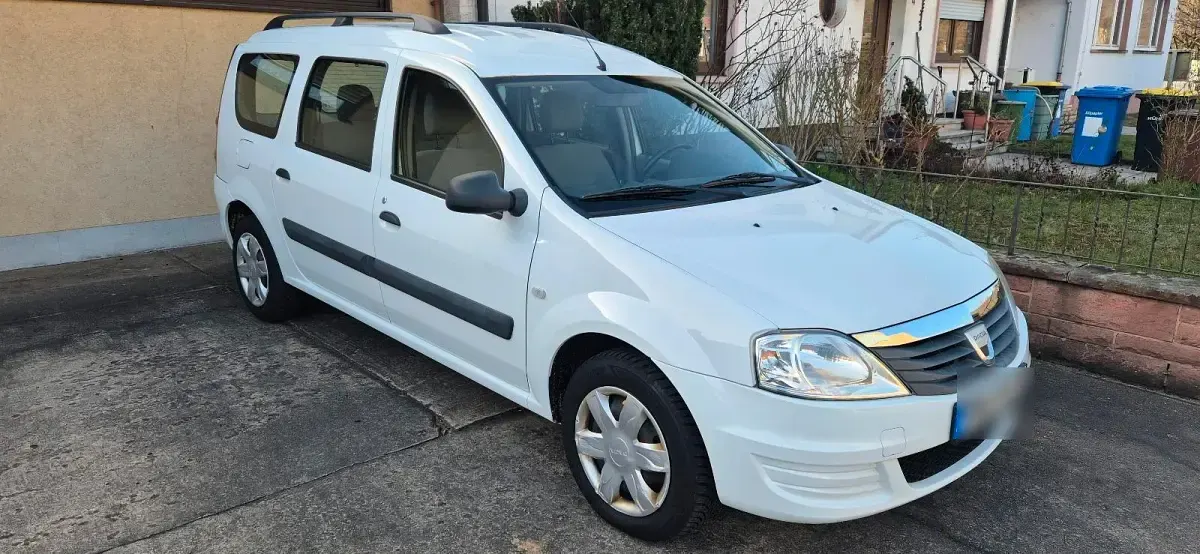Gebraucht Dacia Logan 85 PS (62 kW) 2012 Weiß Kombi