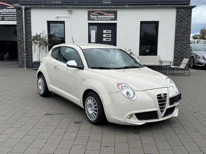 Weiß Gebraucht 2013 Alfa Romeo MiTo Turismo Kleinwagen | 4.890 € (Guter Preis) - Bild 1/4