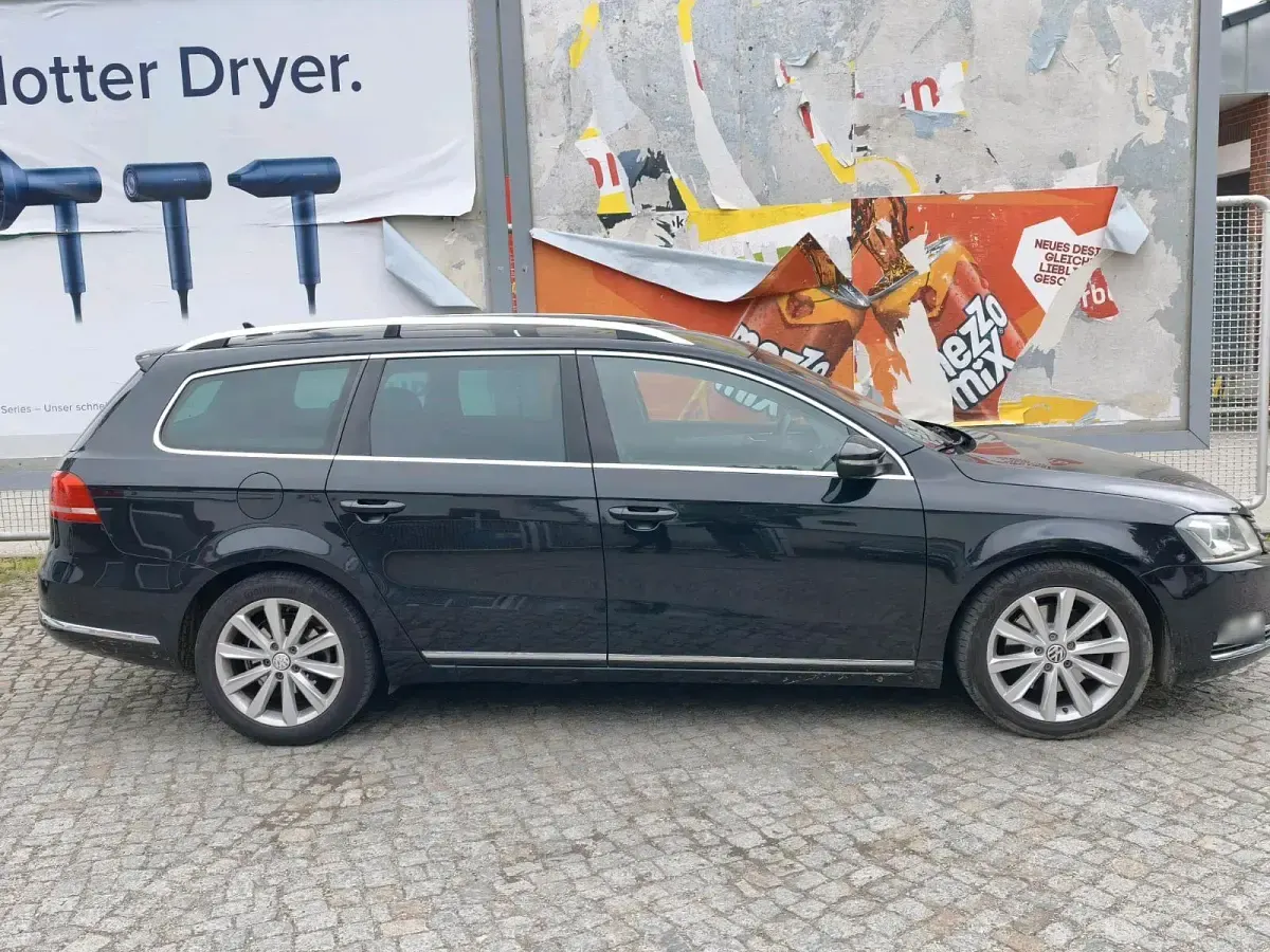 Gebraucht VW Passat Highline 140 PS (102 kW) 2011 Schwarz Kombi