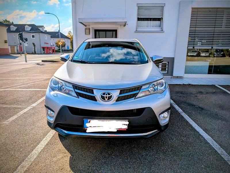 Gebraucht Toyota RAV4 150 PS (110 kW) 2013 Silber SUV